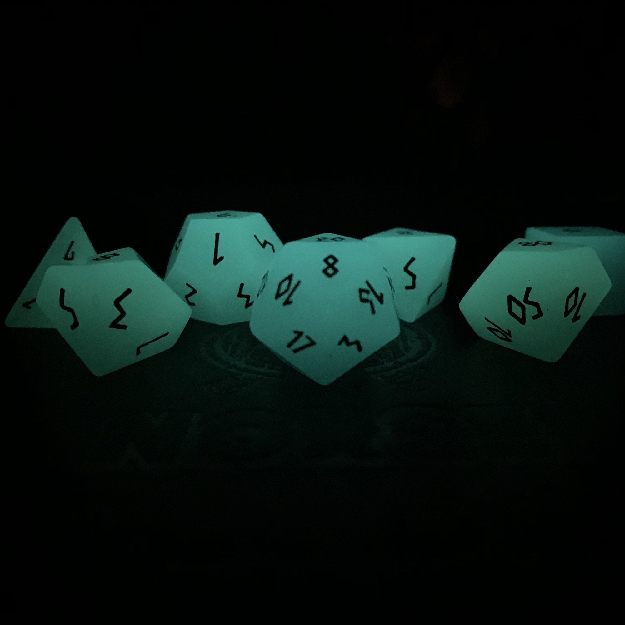 Gemstone Dice: Glow Stone Aqua | Game Grid - Logan